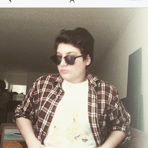 Meet your Posher, Olivia